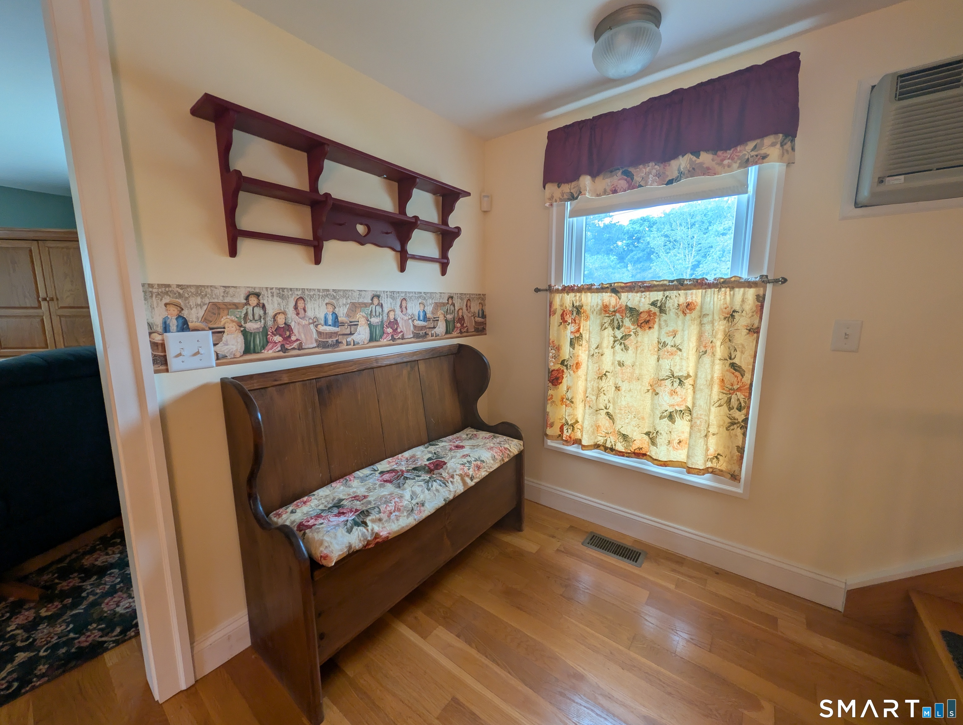 10 Shore Road Waterford, CT 06385 - Photo 7 of 26