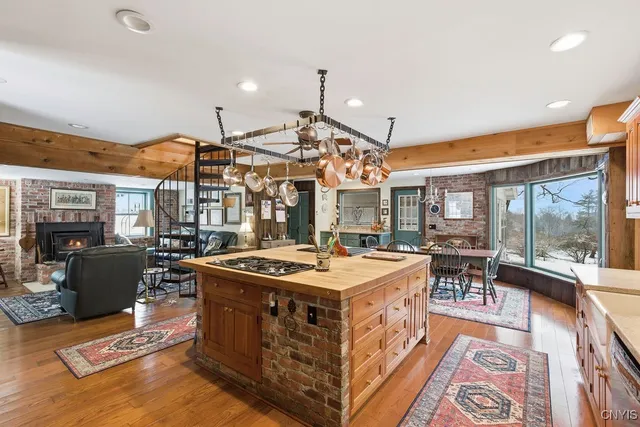 $1,050,000 | 3857 E Road, Cazenovia, NY 13035