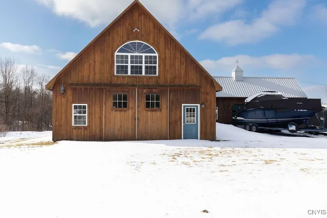 $1,050,000 | 3857 E Road, Cazenovia, NY 13035
