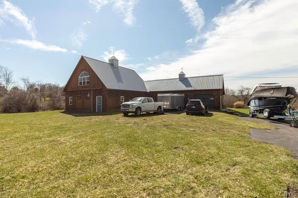$950,000 | 3857 E Road, Cazenovia, NY 13035