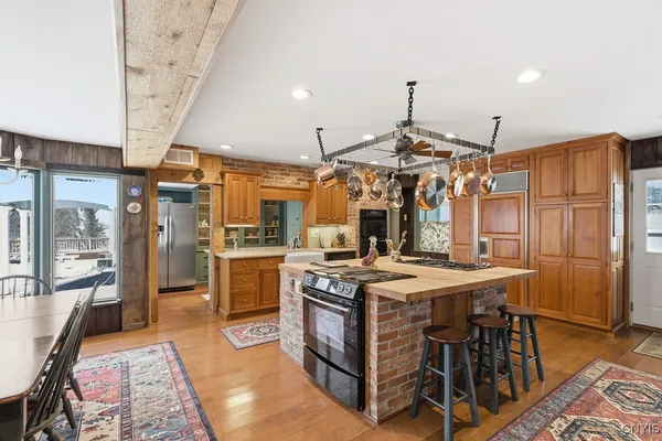 $950,000 | 3857 E Road, Cazenovia, NY 13035