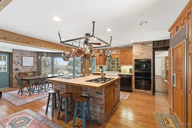 $1,050,000 | 3857 E Road, Cazenovia, NY 13035