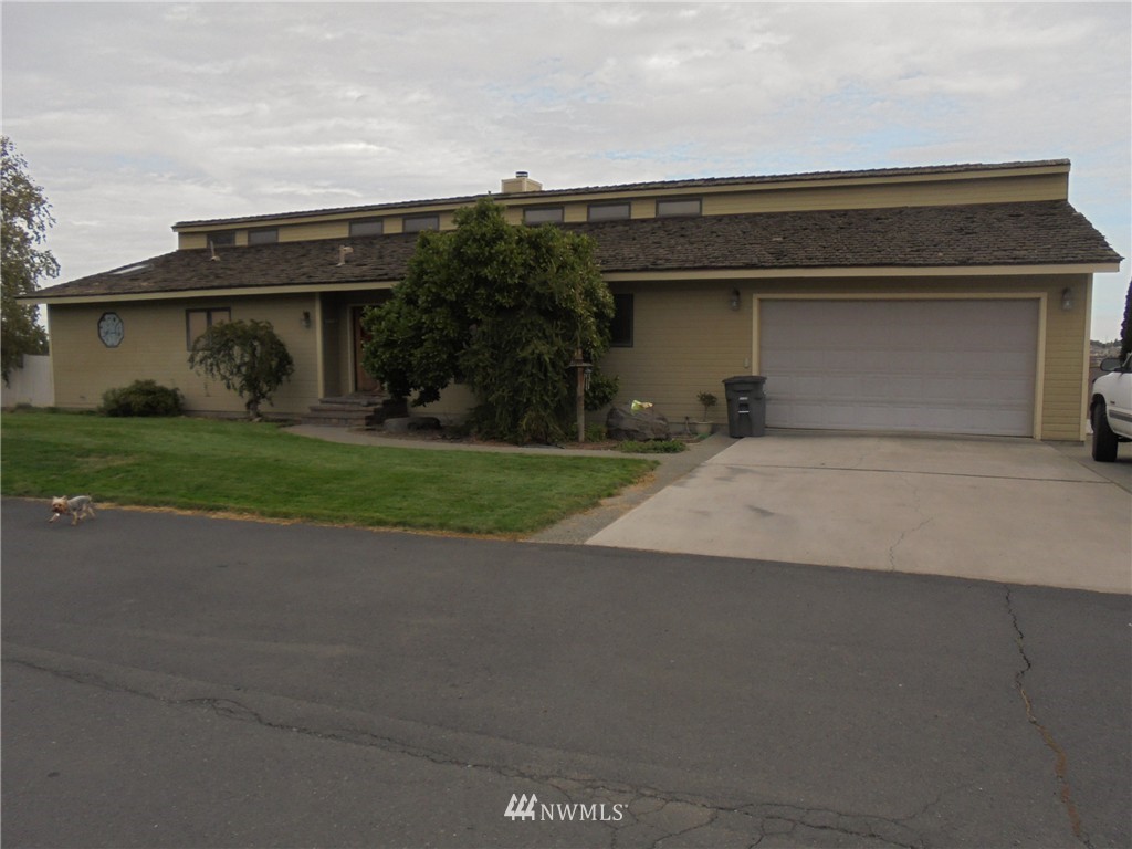 410 Strand Road Ephrata, WA 98823 - Photo 1 of 25