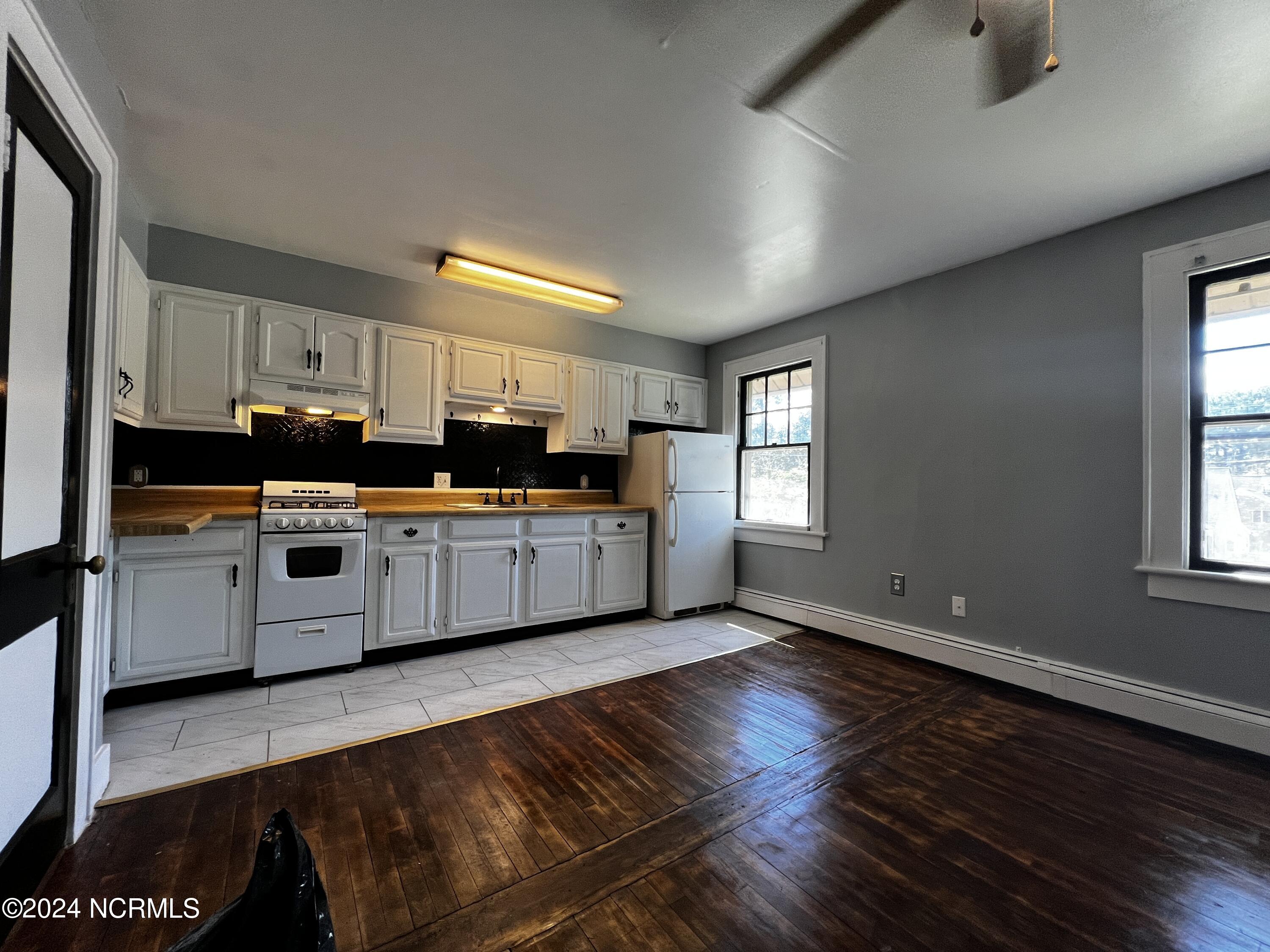 1212 Carolin Ave. 2B