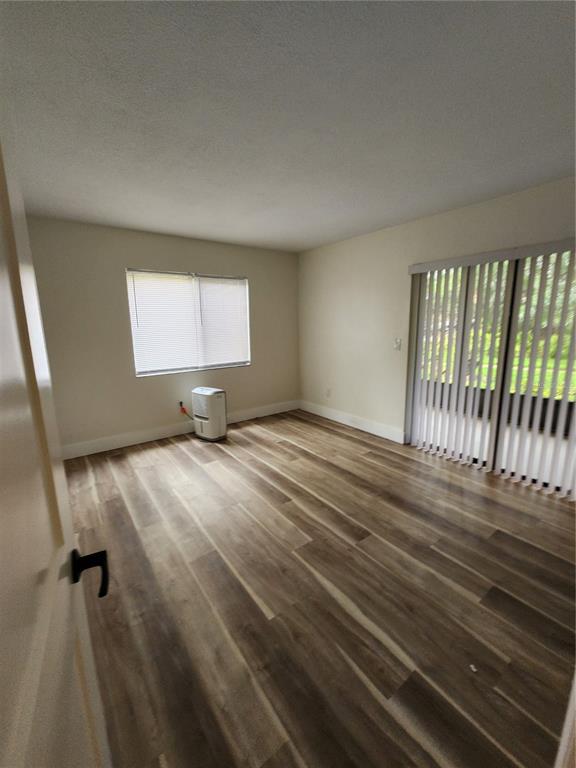 11809 Raintree Lake Lane, Unit B Tampa, FL 33617 - Photo 3 of 6