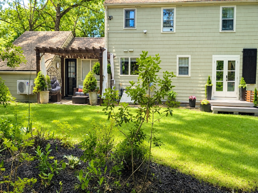 34 Blossomcrest Road Lexington, MA 02421 - Photo 16 of 19