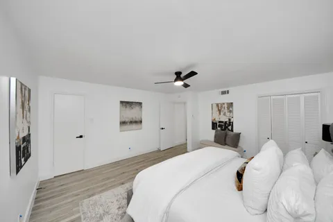 $726,000 | 7819 Pagewood Lane, Houston, TX 77063