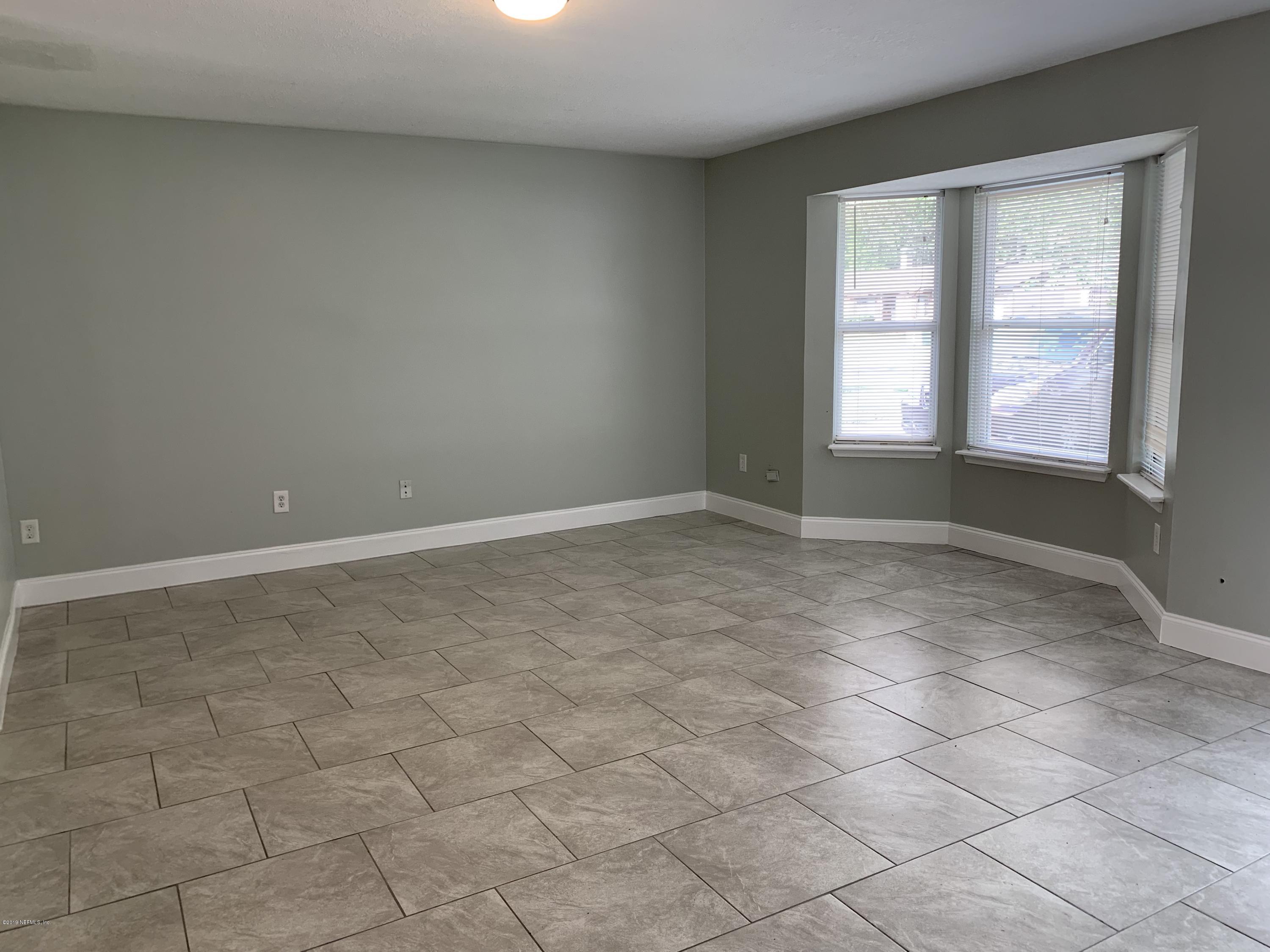 2375 Justin Road East Jacksonville, FL 32210 - Photo 12 of 21 Living room