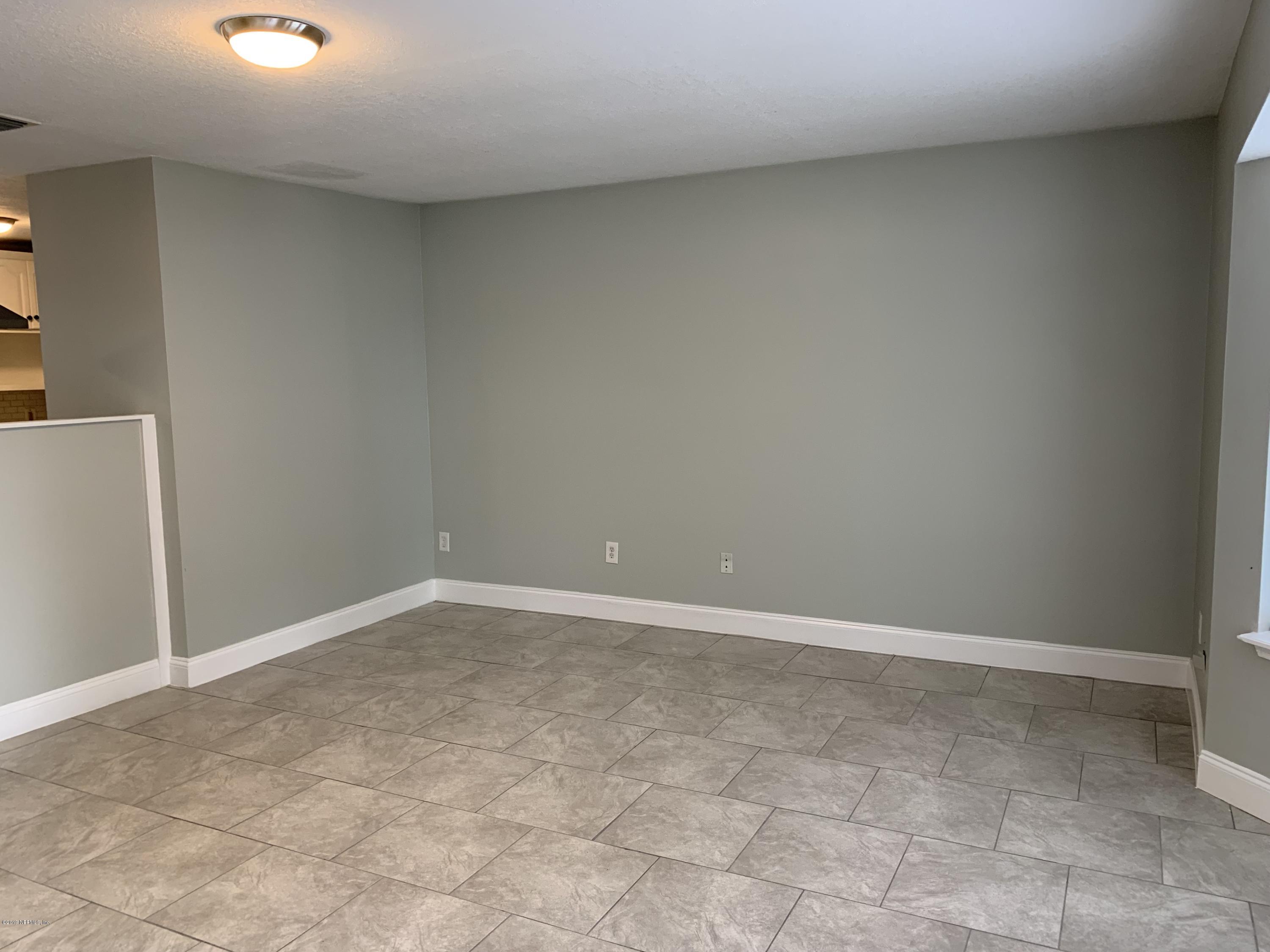 2375 Justin Road East Jacksonville, FL 32210 - Photo 13 of 21 Living room