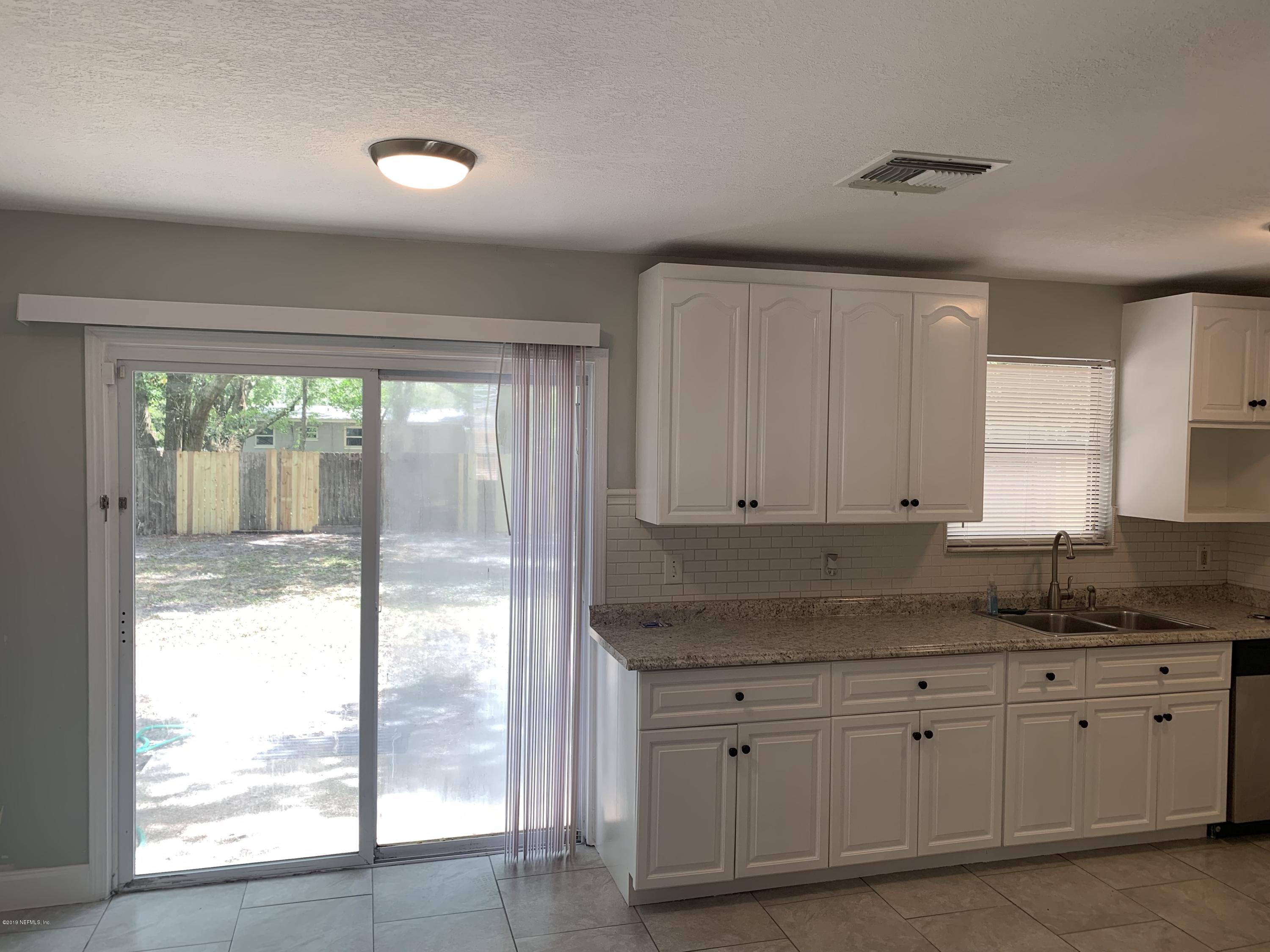 2375 Justin Road East Jacksonville, FL 32210 - Photo 9 of 21 tLNs9VqtQhqb9DeTftig3A