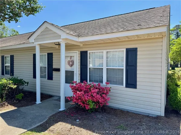 $1,200 | 502 East 19th Street, Lumberton, NC 28358
