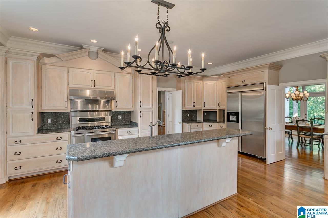 2728 Abingdon Road Birmingham, AL 35243 - Photo 15 of 48