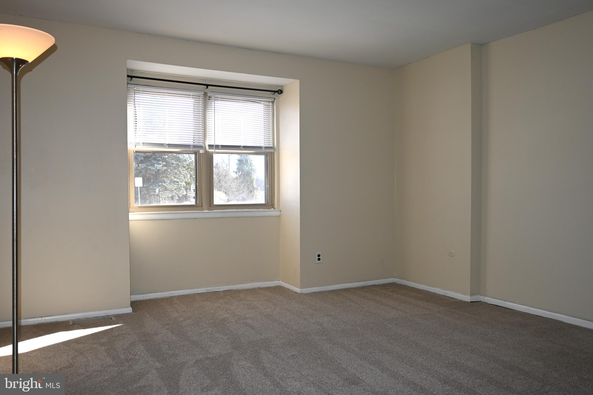 613 St Anthony Lane Upper Darby, PA 19082 - Photo 16 of 30