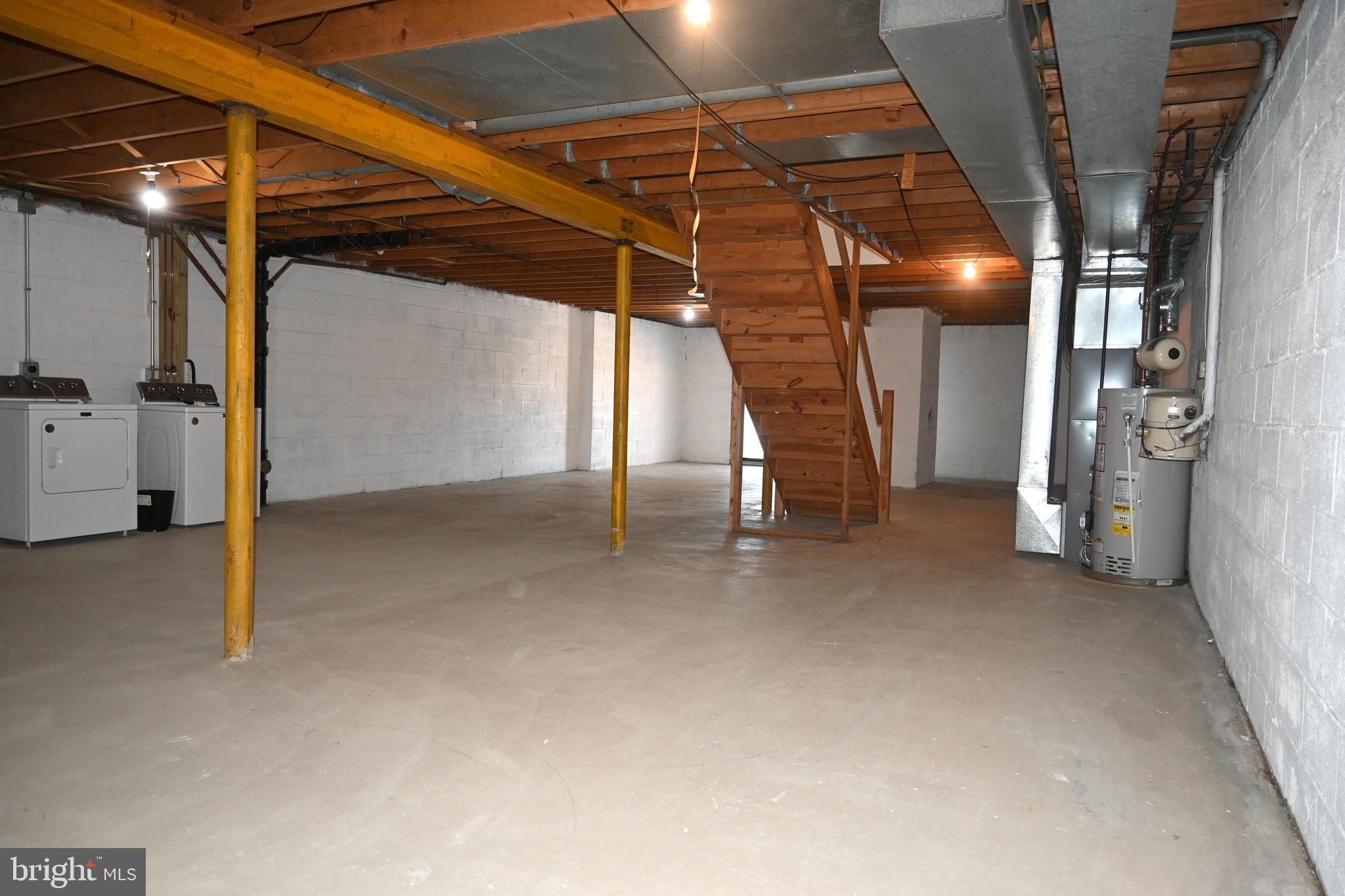 613 St Anthony Lane Upper Darby, PA 19082 - Photo 27 of 30 a view of empty room with wooden walls