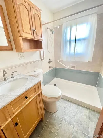 $229,900 | 6919 Greenholly Drive, St. Louis, MO 63123