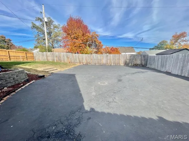 $229,900 | 6919 Greenholly Drive, St. Louis, MO 63123