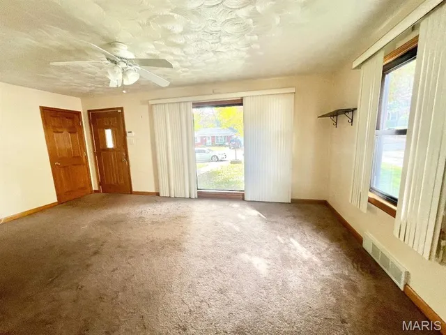 $229,900 | 6919 Greenholly Drive, St. Louis, MO 63123