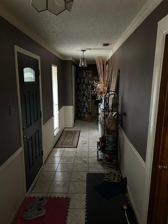 13114 Halwin Circle Dallas, TX 75243 - Photo 4 of 23