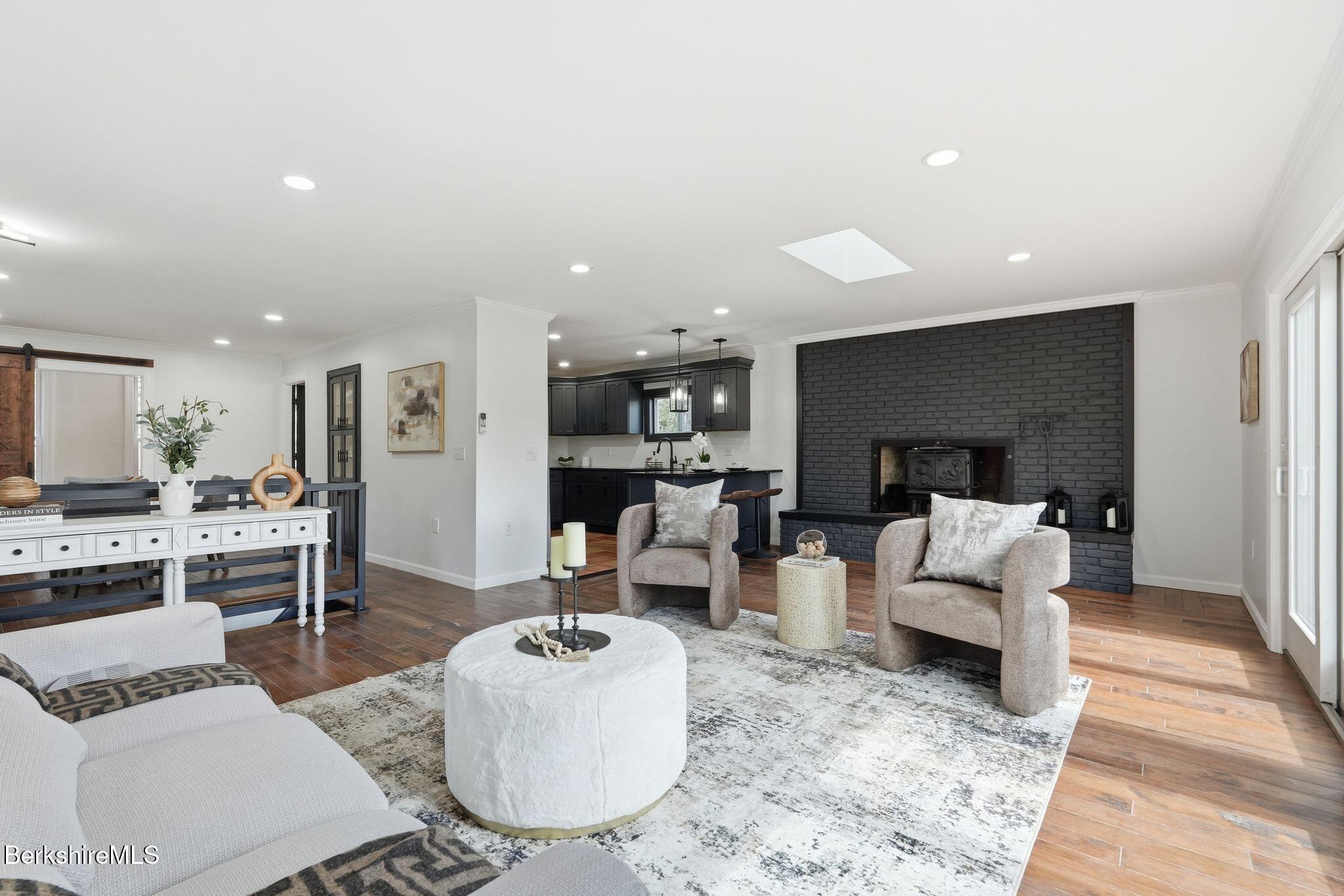 349 North Washington State Road Washington, MA 01223 - Photo 18 of 57 Great room