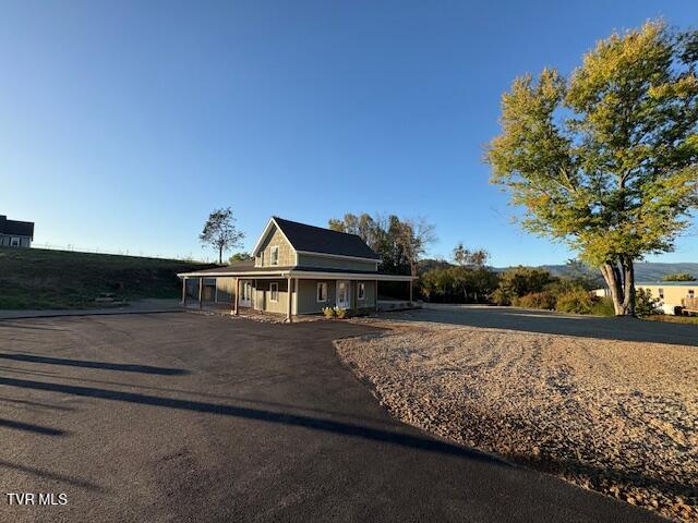 2496 Siam Road Elizabethton, TN 37643 - Photo 2 of 82 01