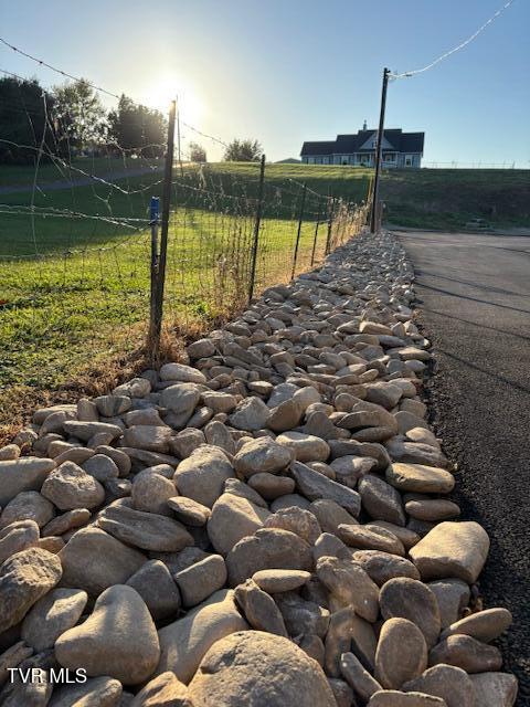 2496 Siam Road Elizabethton, TN 37643 - Photo 8 of 82 07