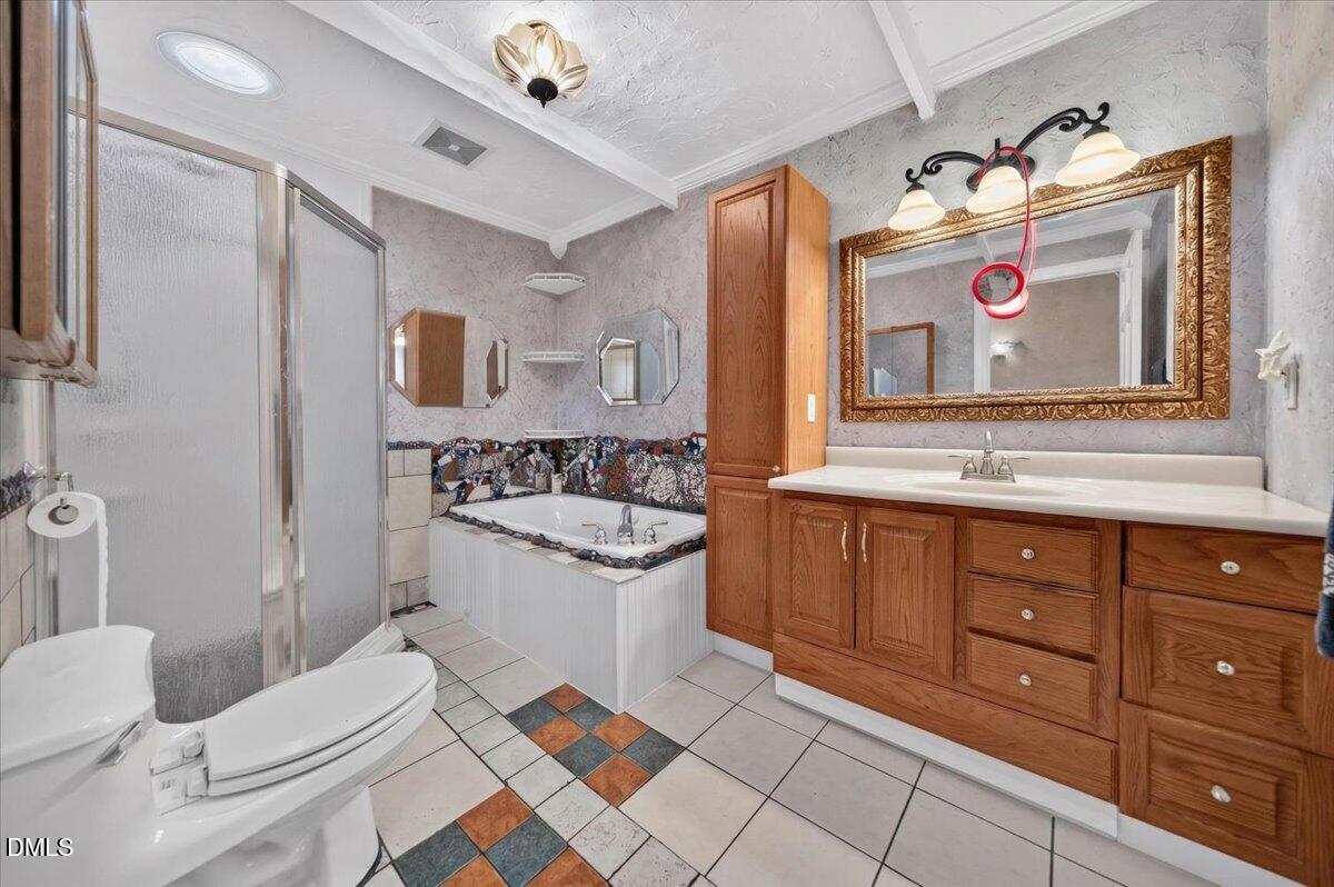 3918 Cheek Road Durham, NC 27704 - Photo 23 of 49 20-3918CheekRdDurham_020_ZRL08322