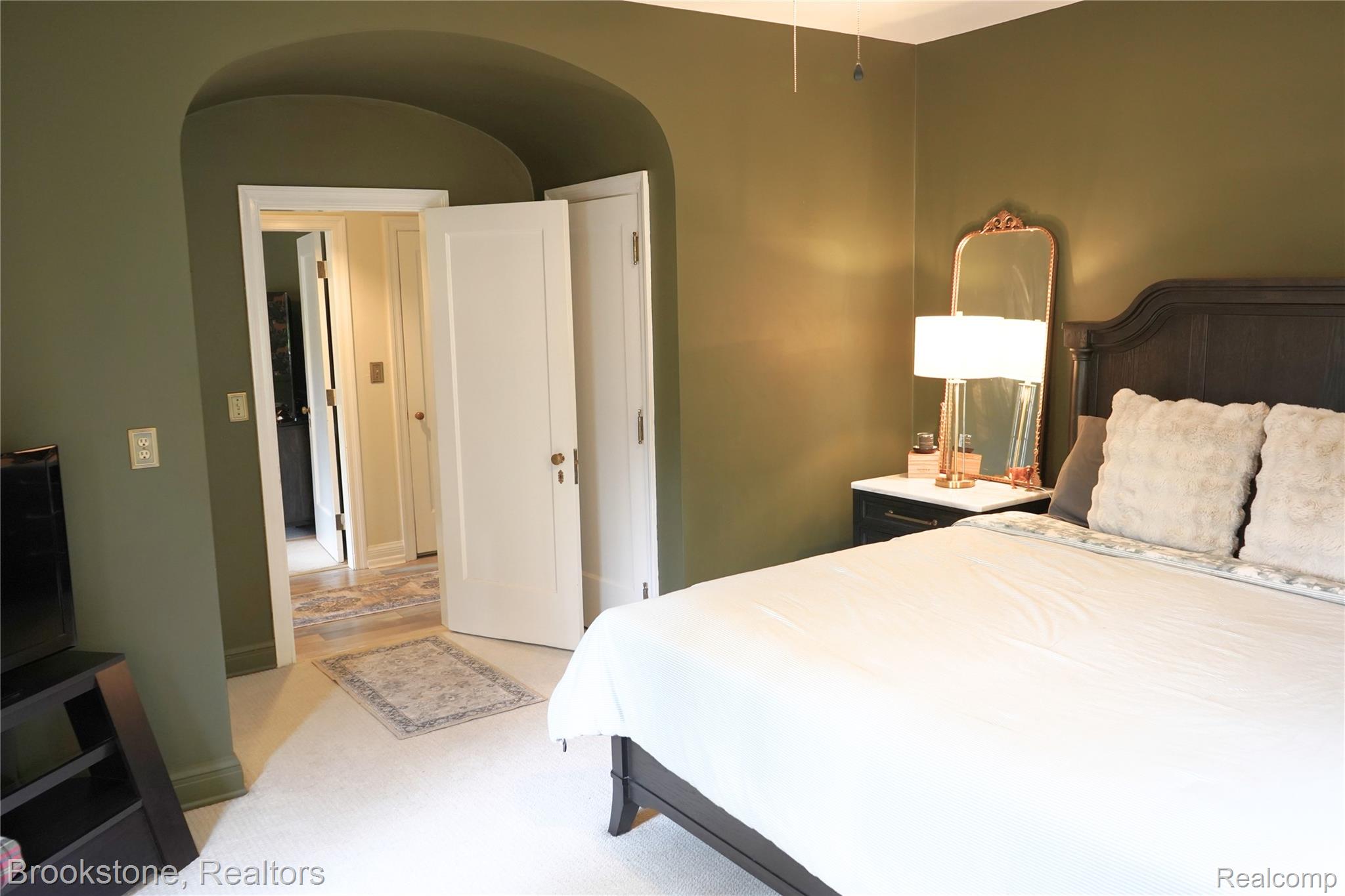 1840 Hampden Road Flint, MI 48503 - Photo 18 of 35 Bedroom featuring light colored carpet