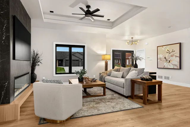 $799,900 | 251 Weston Road, Holmen, WI 54636