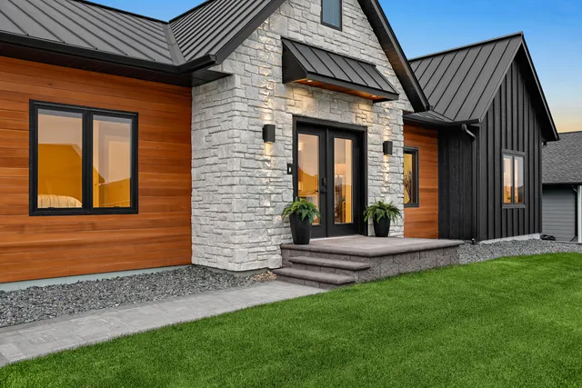 $799,900 | 251 Weston Road, Holmen, WI 54636