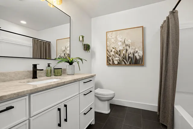 $799,900 | 251 Weston Road, Holmen, WI 54636