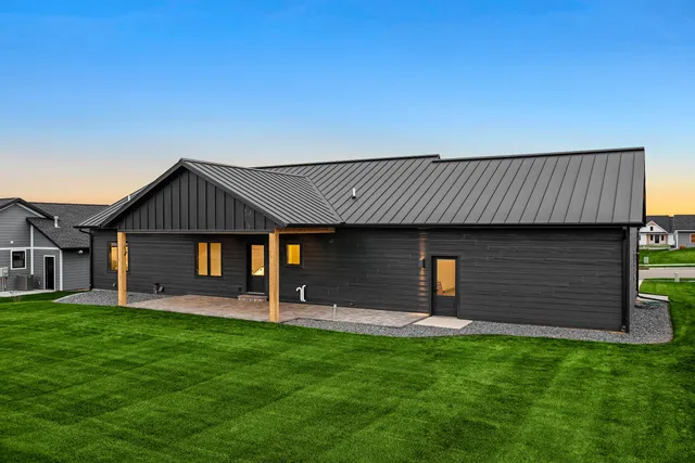 $799,900 | 251 Weston Road, Holmen, WI 54636