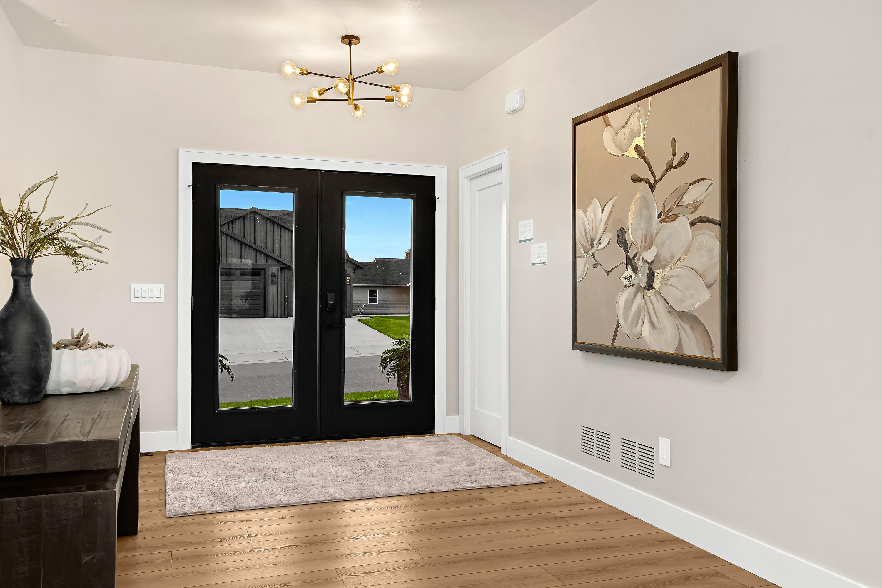 251 Weston Road Holmen, WI 54636 - Photo 4 of 49 Foyer