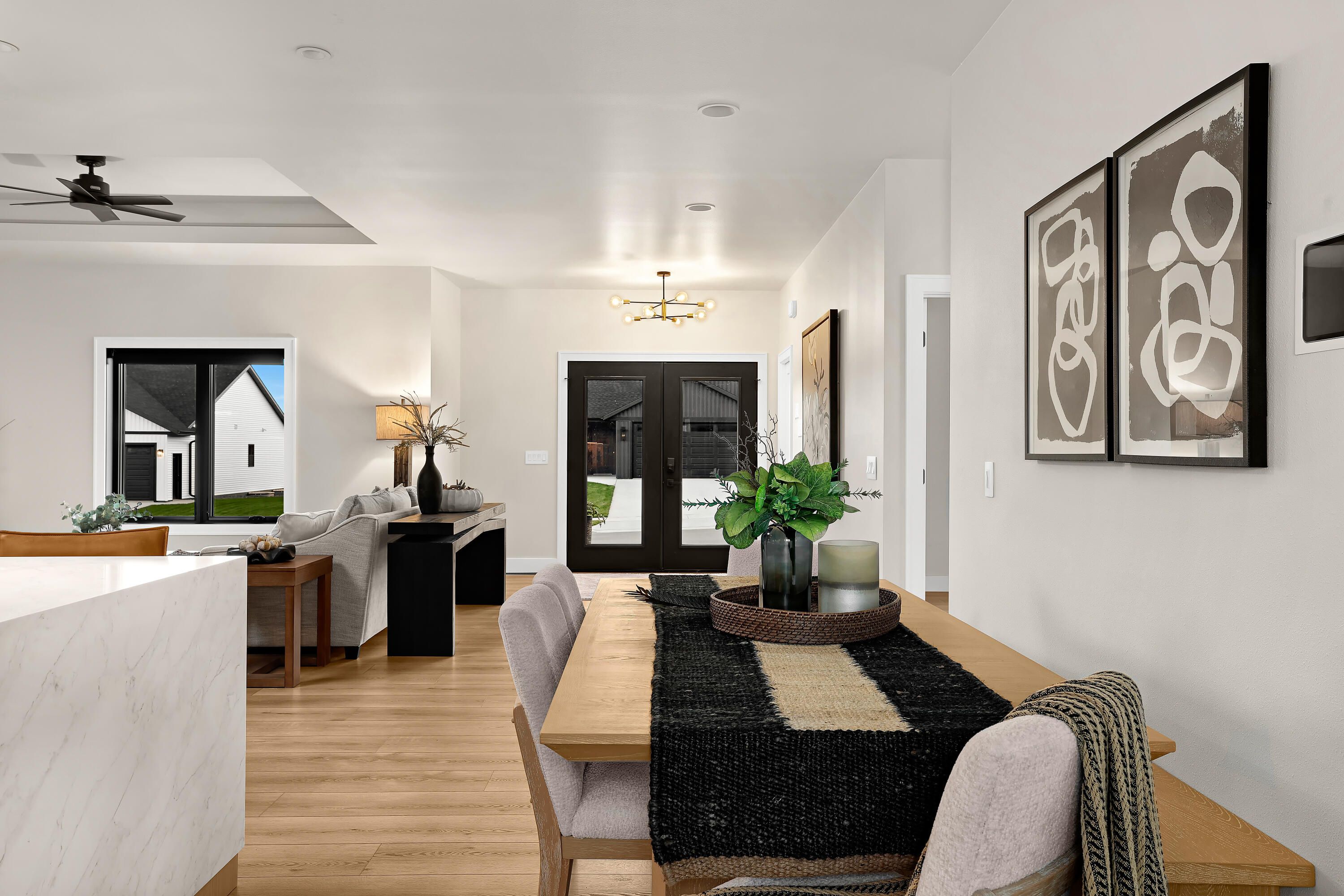 251 Weston Road Holmen, WI 54636 - Photo 5 of 49 Entry/dining