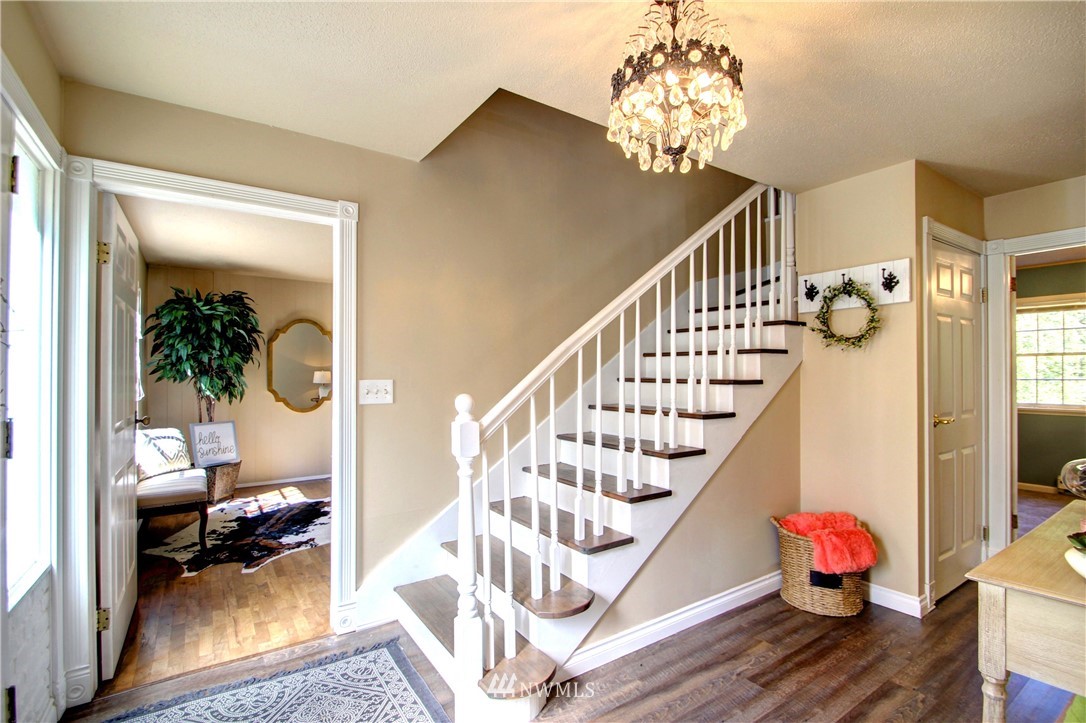15375 Josh Wilson Road Burlington, WA 98233 - Photo 2 of 25 Gallery Image 2
