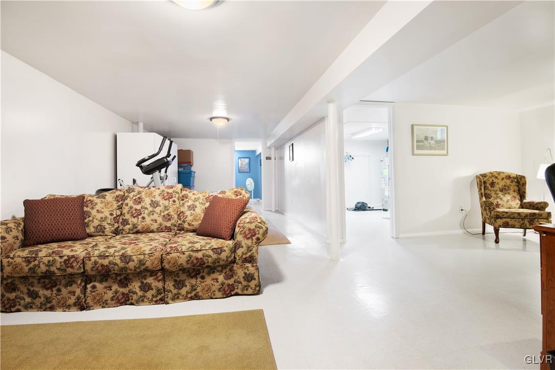 1735 Hampton Road Bethlehem, PA 18020 - Photo 20 of 30 Gallery Image 20