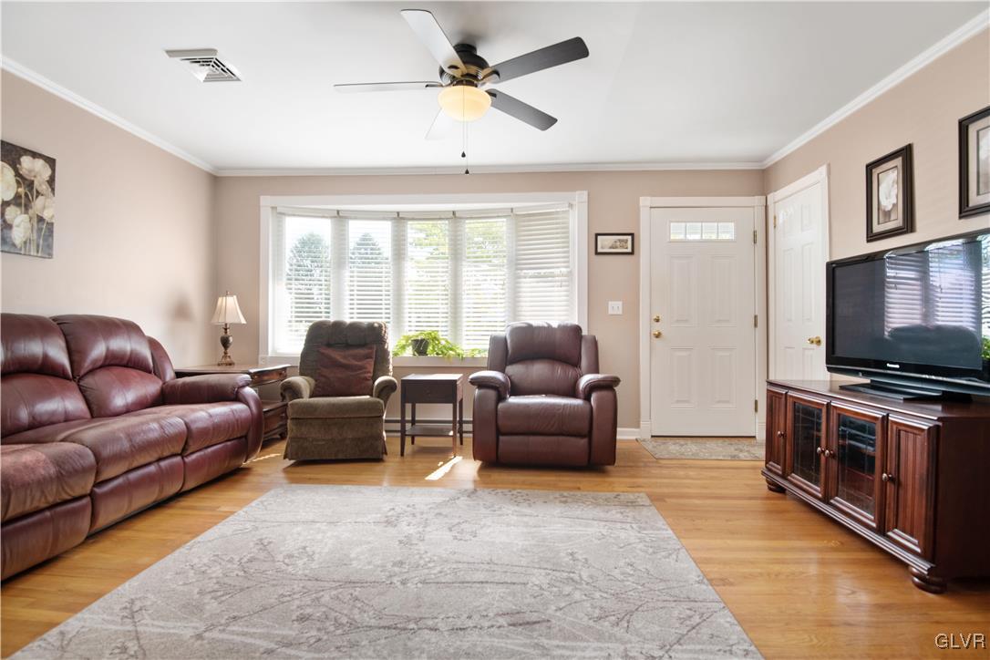 1735 Hampton Road Bethlehem, PA 18020 - Photo 7 of 30 Gallery Image 7