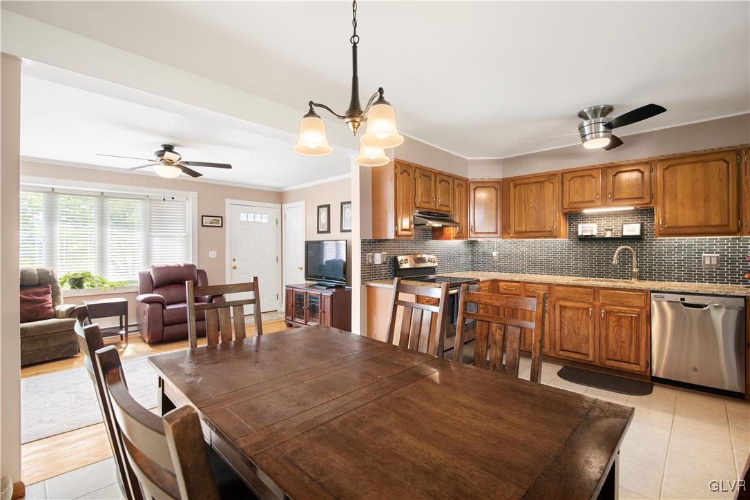 1735 Hampton Road Bethlehem, PA 18020 - Photo 8 of 30 Gallery Image 8
