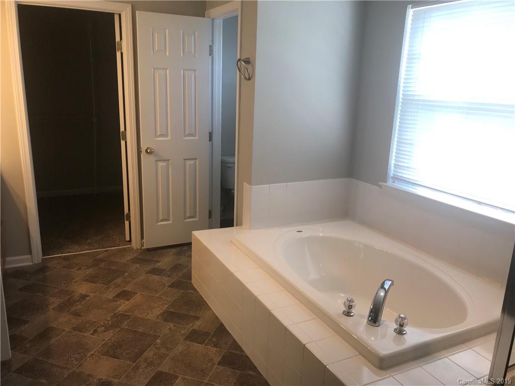372 Chorus Road Fort Mill, SC 29715 - Photo 39 of 46 Gallery Image 39
