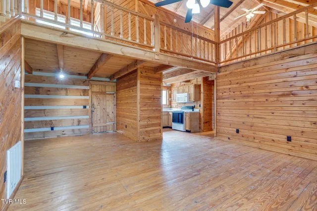 $1,550 | 2390 West Allens Bridge Road, Unit 3, Greeneville, TN 37743