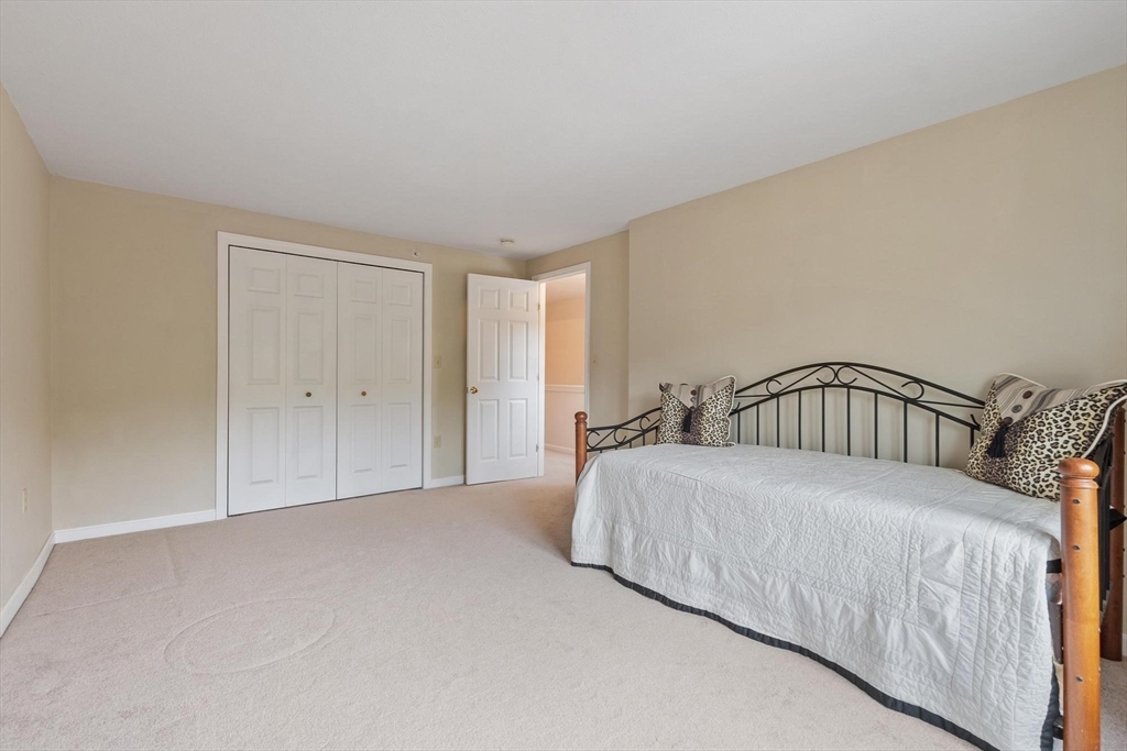 33 Green Briar Road, Unit 33 Fitchburg, MA 01420 - Photo 24 of 36