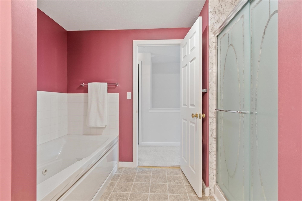 33 Green Briar Road, Unit 33 Fitchburg, MA 01420 - Photo 27 of 36