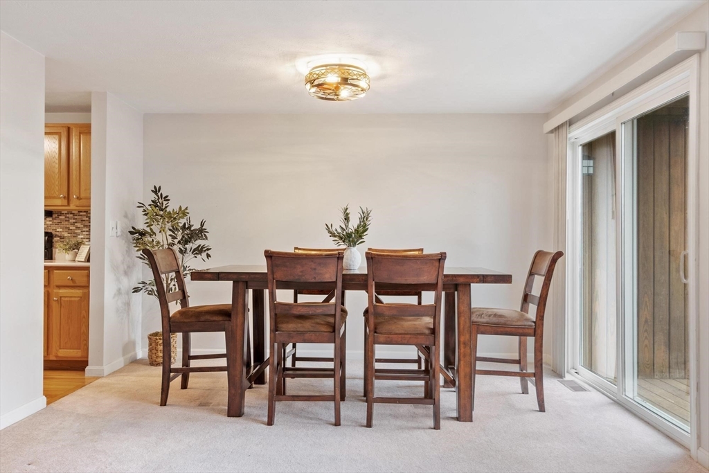33 Green Briar Road, Unit 33 Fitchburg, MA 01420 - Photo 8 of 36