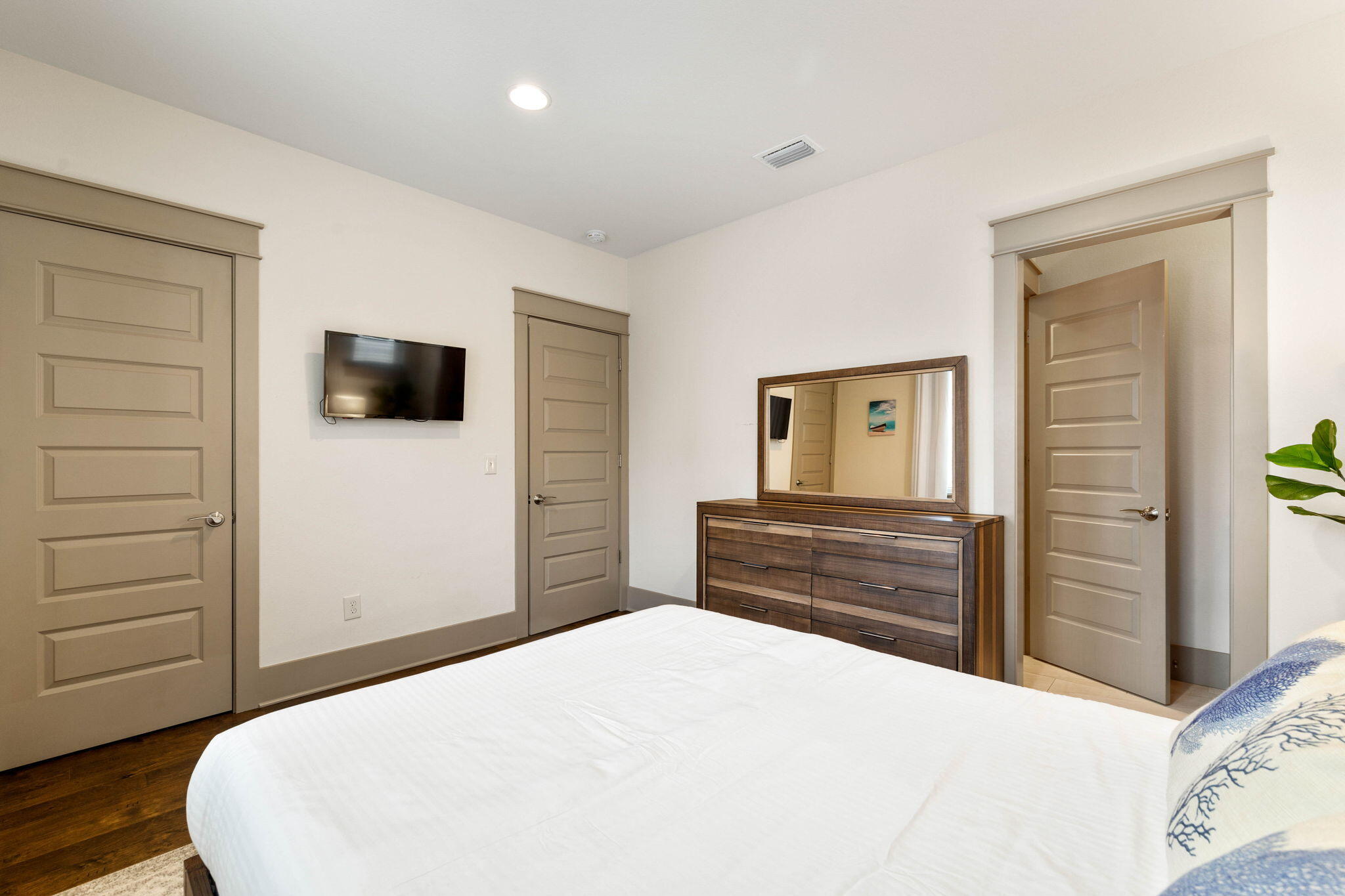 267 Gulfview Circle Santa Rosa Beach, FL 32459 - Photo 22 of 46 a bedroom with a bed and a dresser