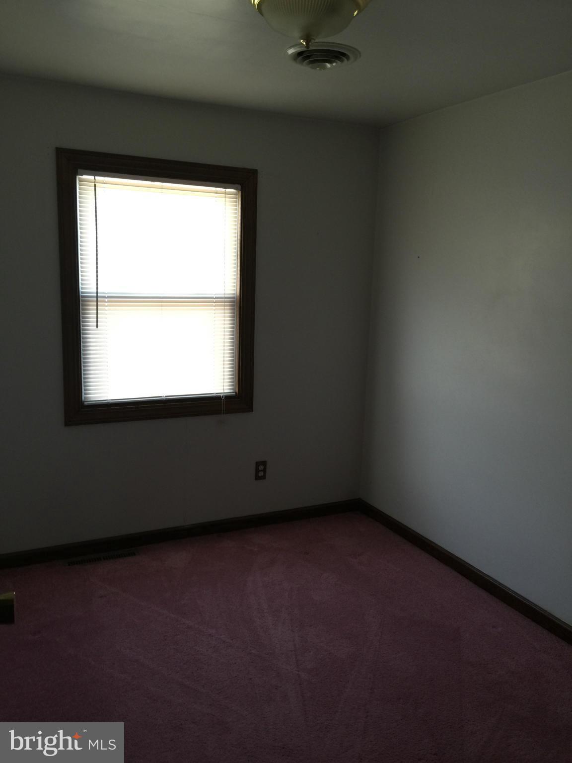 1607 Lynch Road Dundalk, MD 21222 - Photo 14 of 30 Bedroom