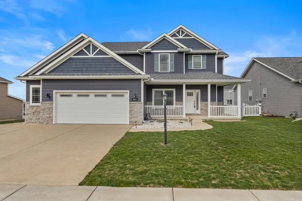$449,900 | 815 Cates Drive, Mahomet, IL 61853