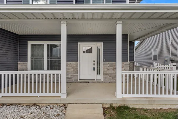 $449,900 | 815 Cates Drive, Mahomet, IL 61853