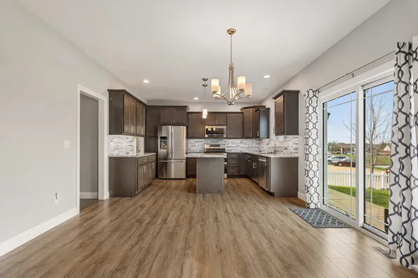 $449,900 | 815 Cates Drive, Mahomet, IL 61853