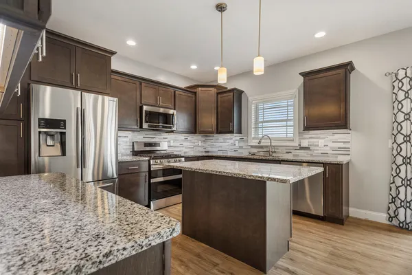 $449,900 | 815 Cates Drive, Mahomet, IL 61853