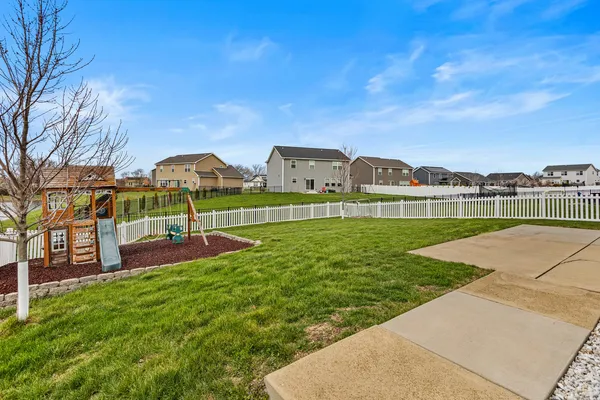 $449,900 | 815 Cates Drive, Mahomet, IL 61853