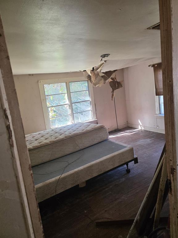 908 Burns Street Kilgore, TX 75662 - Photo 13 of 20 a view of room with a window